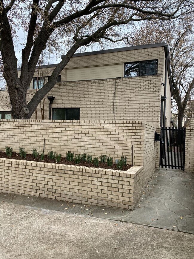 Foto del edificio - 4715 Lafayette Ave