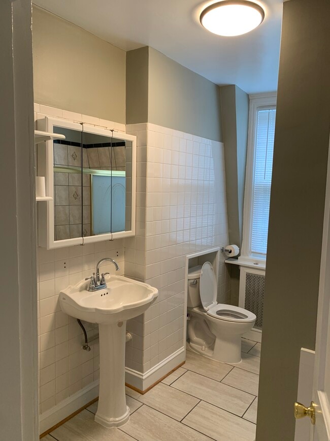 Bathroom 1a - 1829 Swann St Northwest