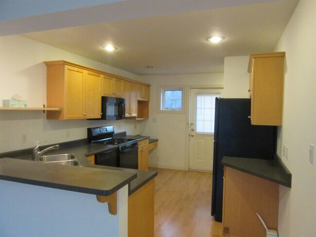 Building Photo - 1053 Bluestem Ln