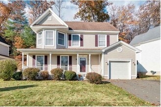 Building Photo - 53 Village Ln