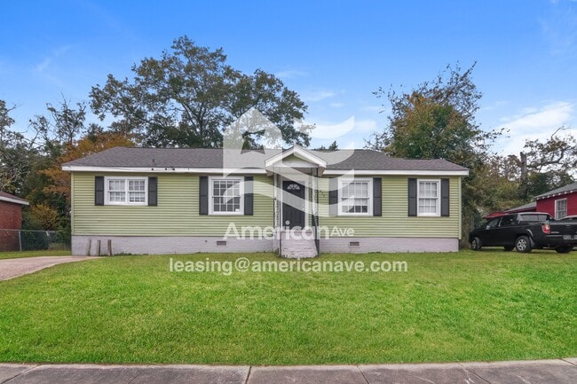 Building Photo - 1217 Dogwood Ave