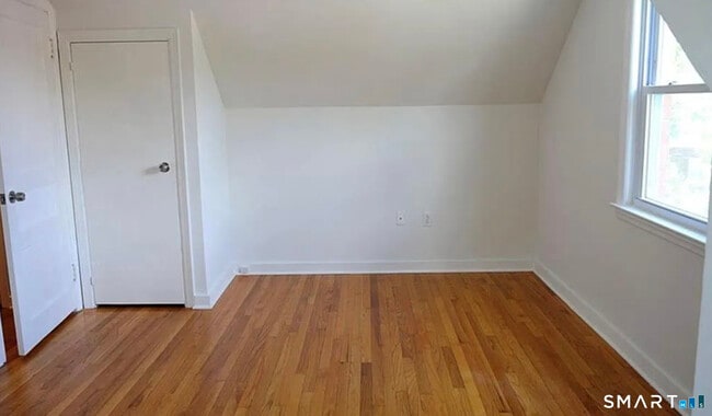 Building Photo - 122 Oberlin Rd