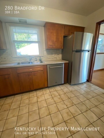 Building Photo - 280 Bradford Dr