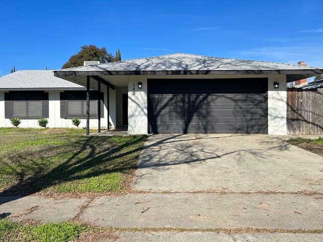 Building Photo - $750.00 Off First Month's Rent Move In Spe...