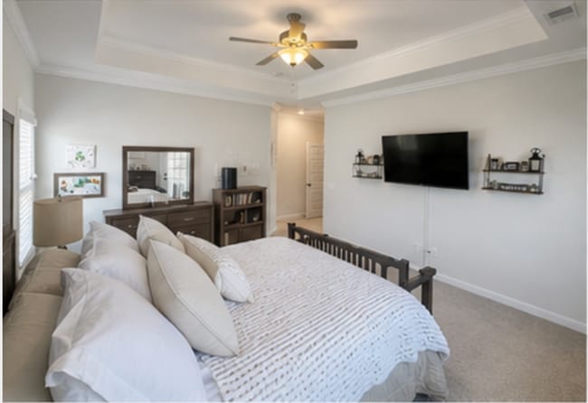 Building Photo - Spacious Living in Greenville