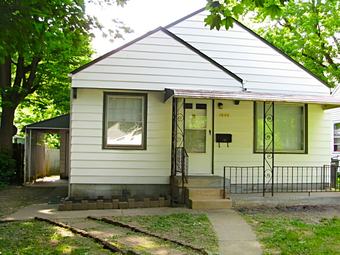 Foto principal - 1840 N Linwood Ave