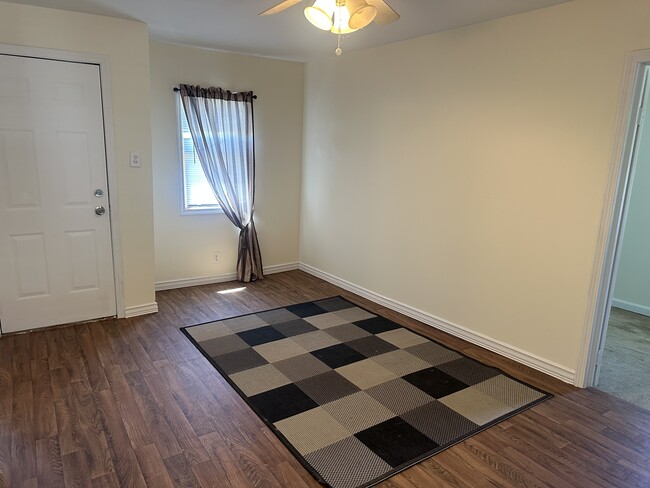 Foto del edificio - 2978 Moss St
