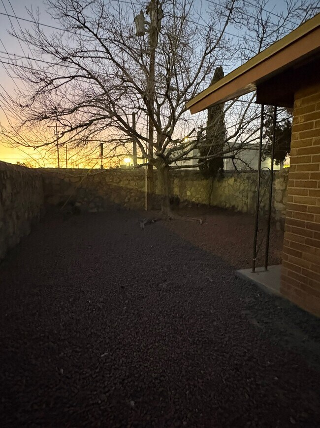 Building Photo - 1901 Amy Sue Dr