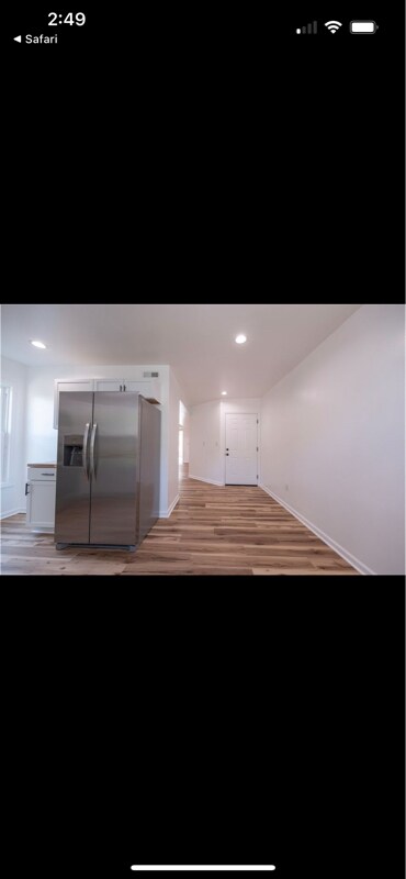 Foto del edificio - 215 N Maple Ave