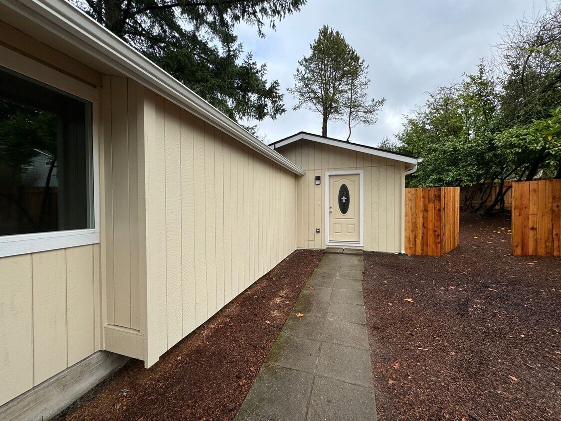 Foto principal - 10054 SW 35th Ave