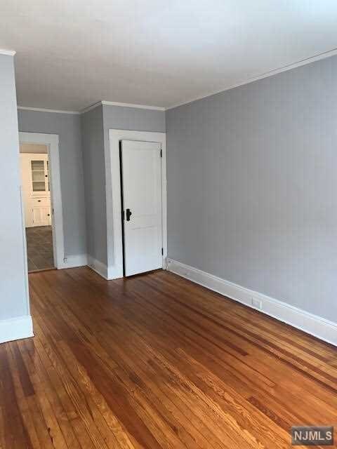 Foto del edificio - 228 Godwin Ave