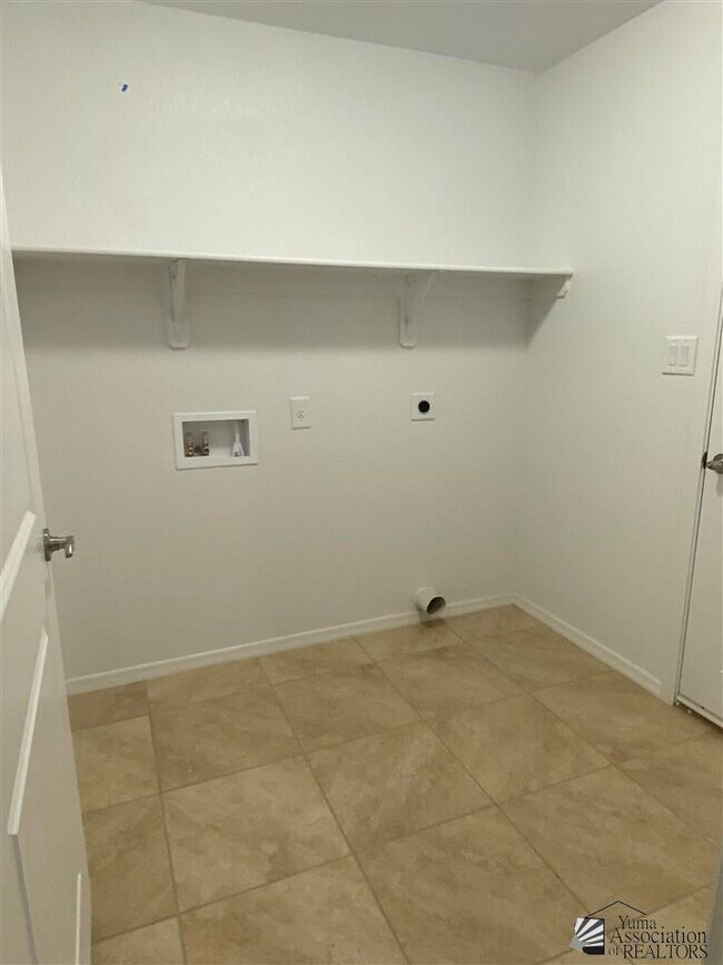Foto del edificio - 8720 E 41st St