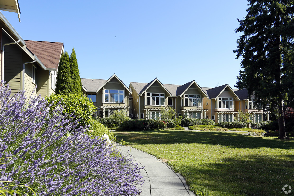 Bainbridge Island Apartments