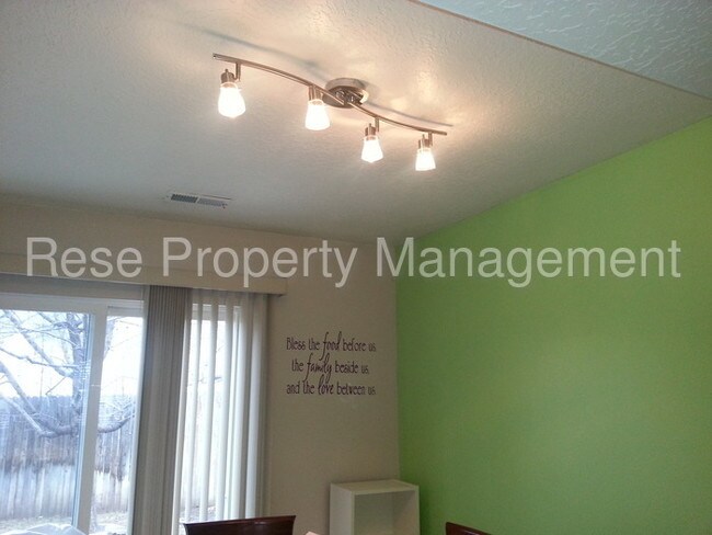 Building Photo - 203 W 4900 S