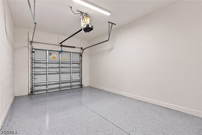 Foto del edificio - 5137 Draco Cir