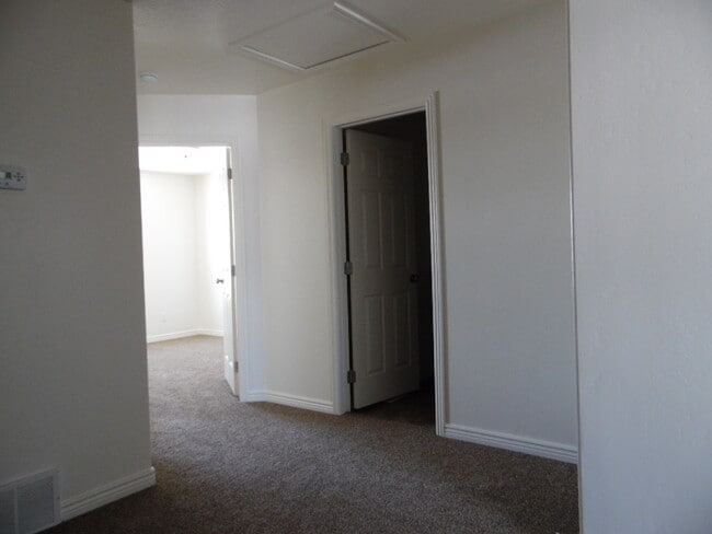 Building Photo - 703 S 260 W