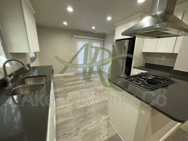Foto del edificio - 1115 E 6th St