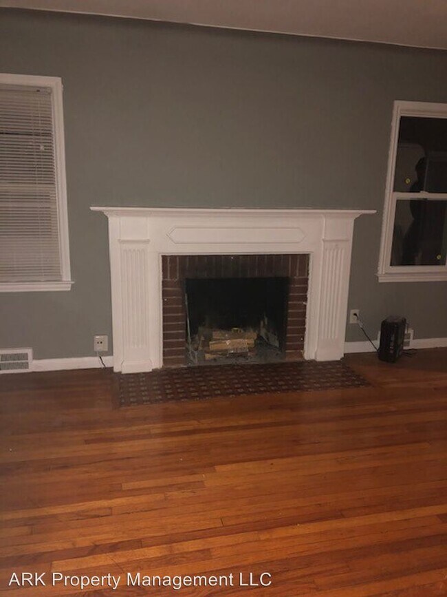 Foto del edificio - 3 br, 1 bath House - 16918 Chandler Park
