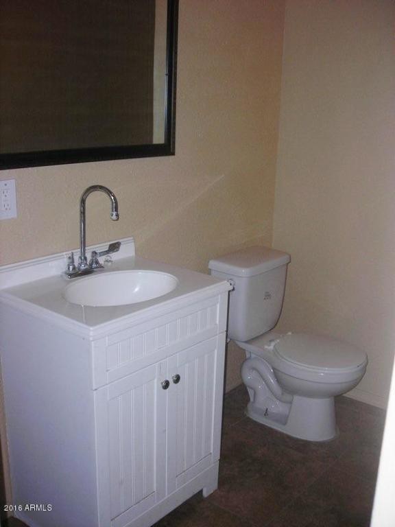 Foto del edificio - 7944 W Campbell Ave