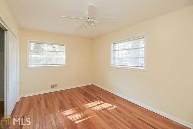 Building Photo - 3865 Kirksford Dr