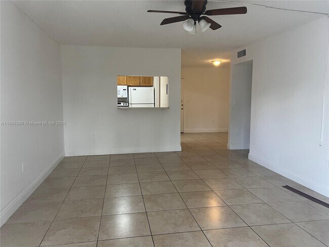 Foto del edificio - 6950 W 6th Ave