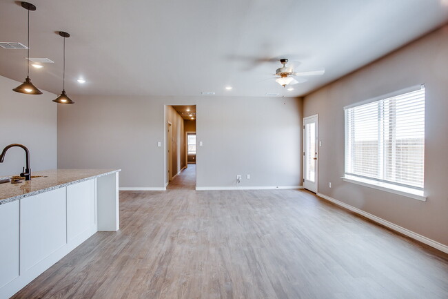 Building Photo - New Construction 3/2/2 in Shallowater!