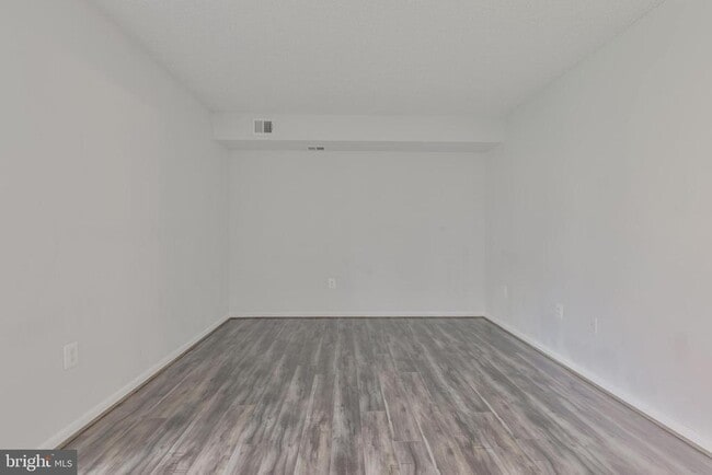 Building Photo - 10214 Bushman Dr