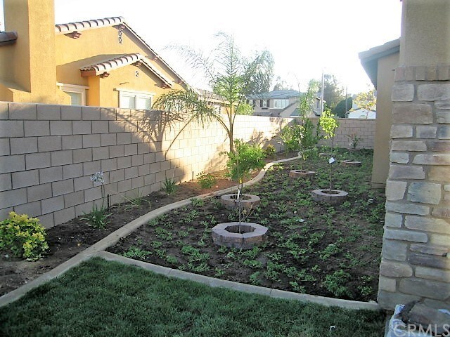 Building Photo - 7253 Sunnyside Pl