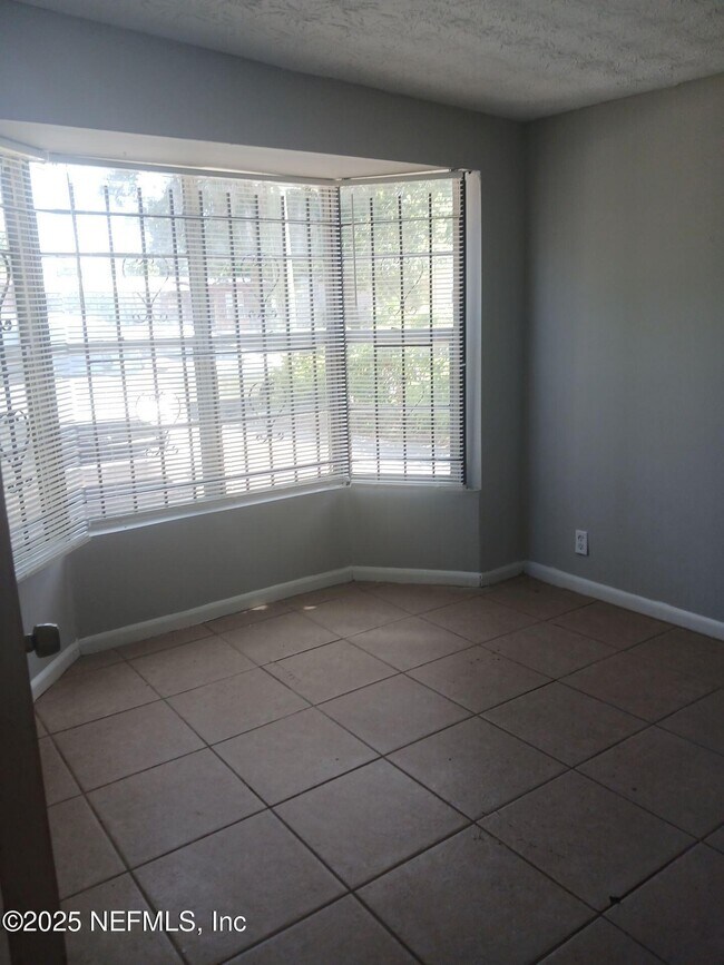 Foto del edificio - 2168 W 14th St