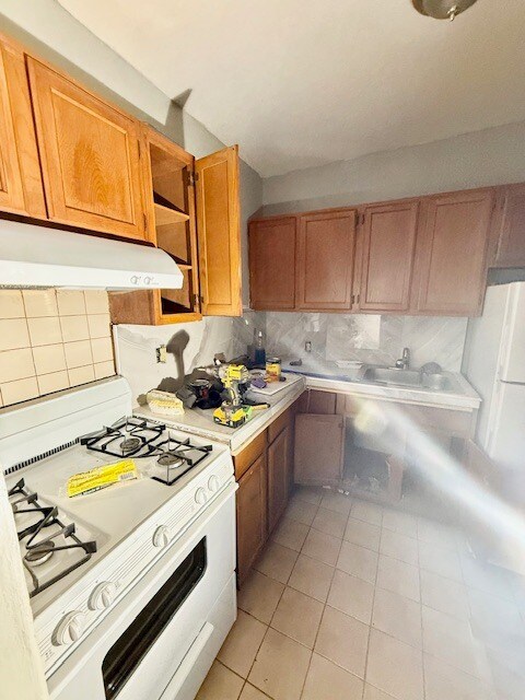 Foto del edificio - 499 Bristol St