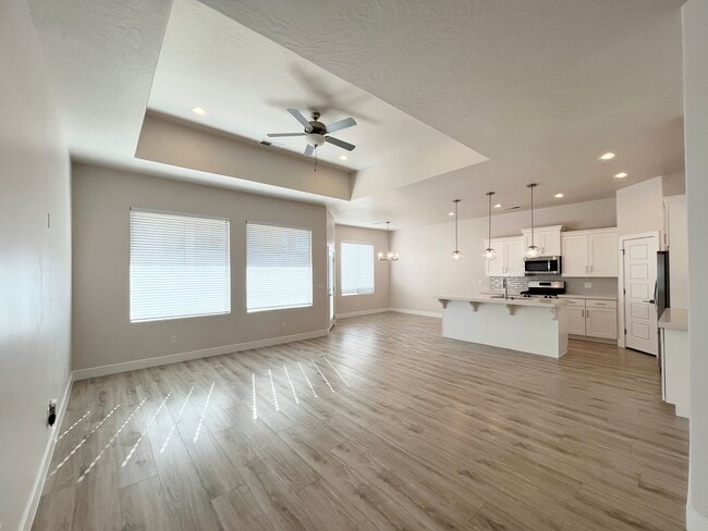 Building Photo - Lovely Three Bedroom Home with RV parking in Shooting Star - Washington Fields