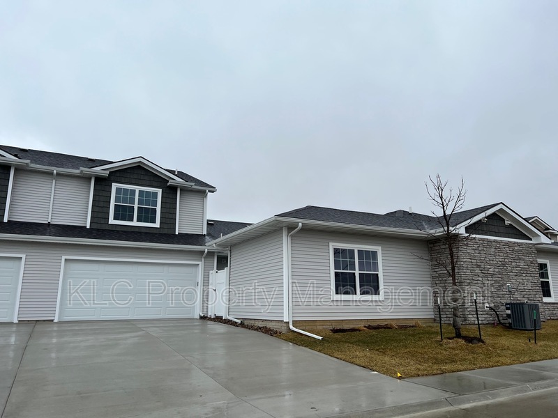 Primary Photo - 8951 Calpurnia Dr