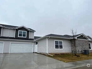 Building Photo - 8951 Calpurnia Dr