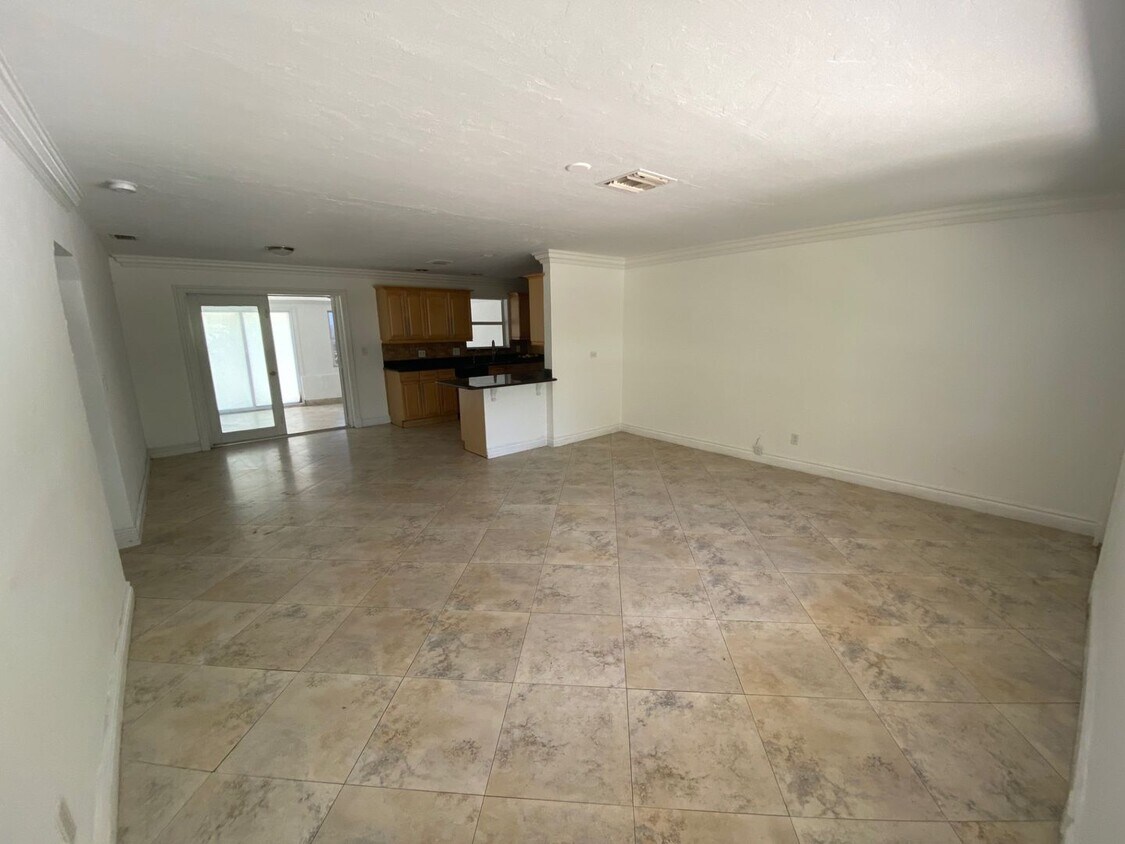 Foto principal - 804 NE 2nd St
