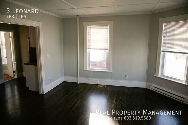 Foto del edificio - Renovated Downtown Gem: 1BR Apartment with...