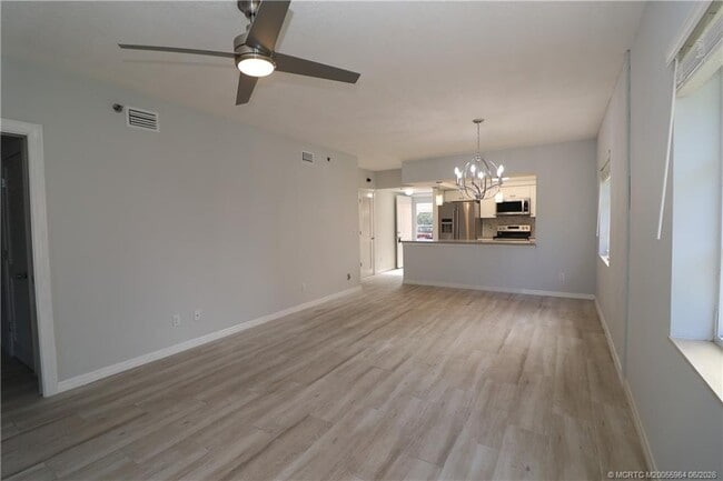 Foto del edificio - 2950 SE Ocean Blvd