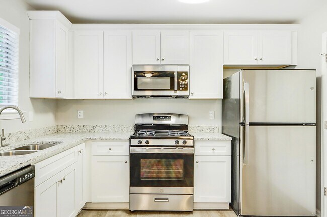 Building Photo - 2118 Sugar Creek Cl