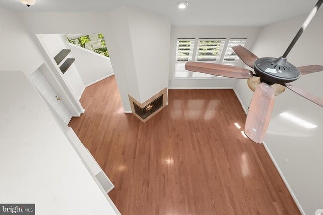 Building Photo - 7758 Mayfair Cir