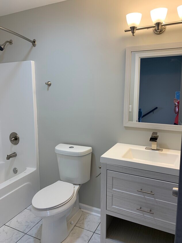 2nd Bath - 3344 Bell Rd