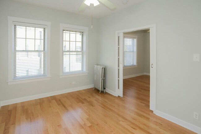 Foto del edificio - 1932-33 West Winona Street, Unit 3