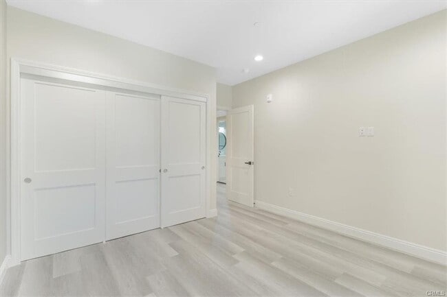 Foto del edificio - 571 Lincoln Ave