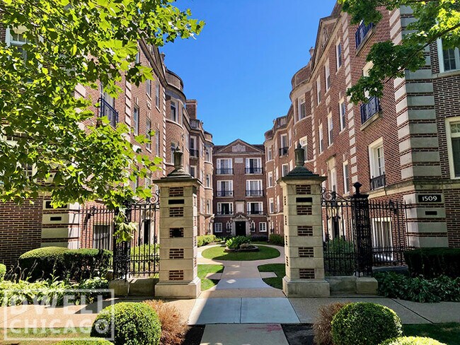 Foto del edificio - 1515 Hinman Ave