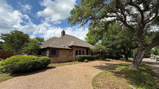 Building Photo - 3513 Diamondhead Dr