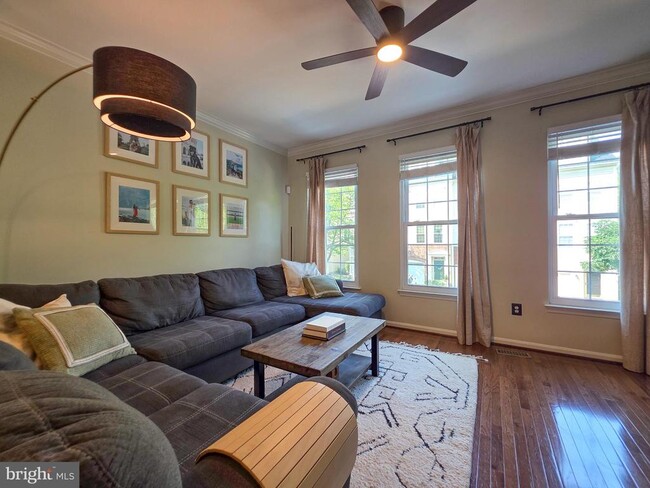 Building Photo - 5303 Arapaho Ln