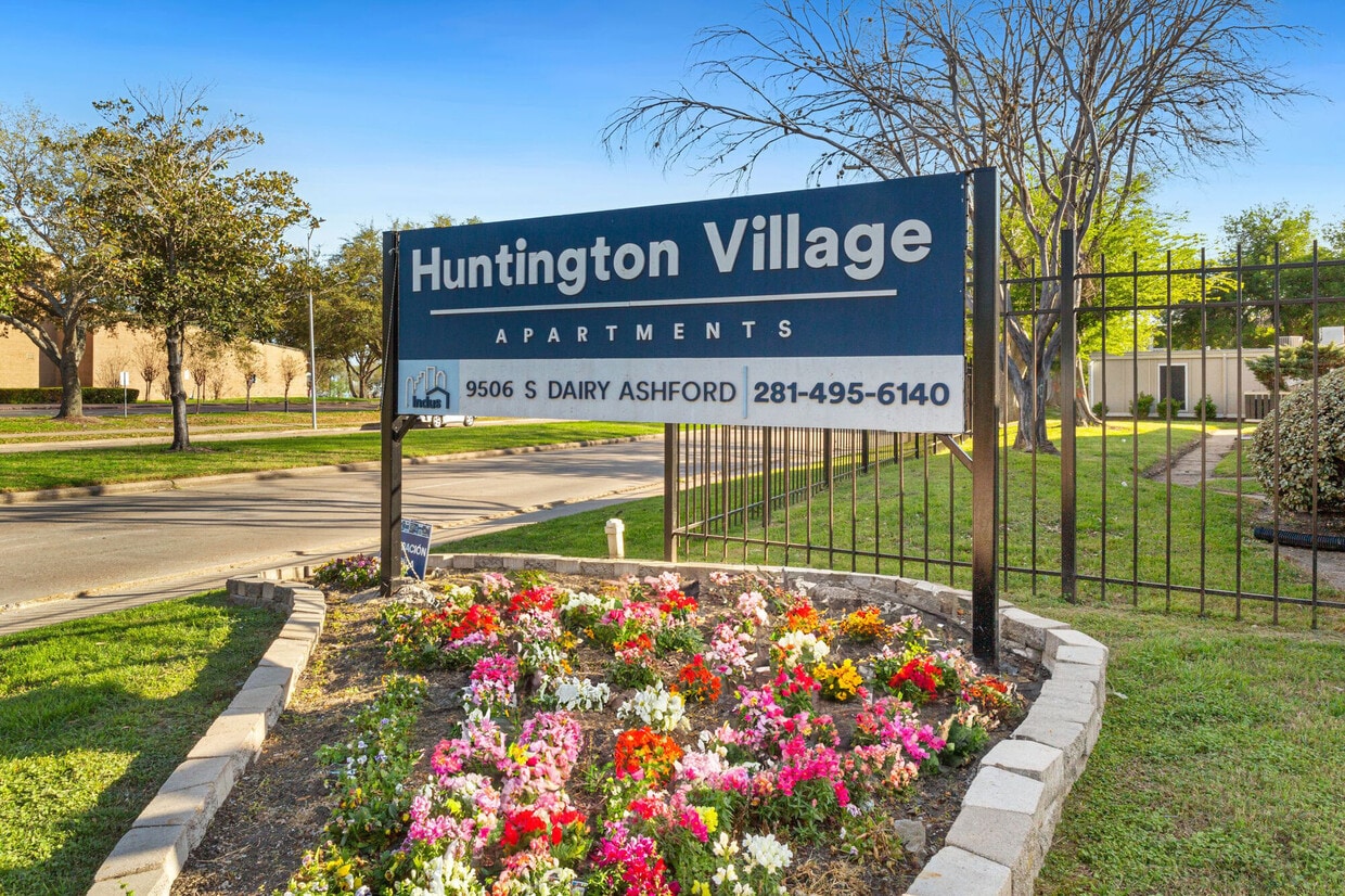 Foto principal - Huntington Village And Cambridge Crossing