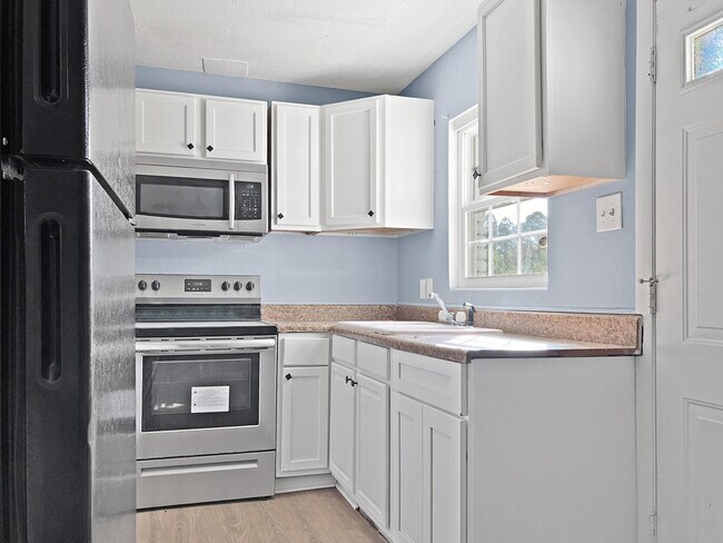 Foto del edificio - 2150 Alfred Ln