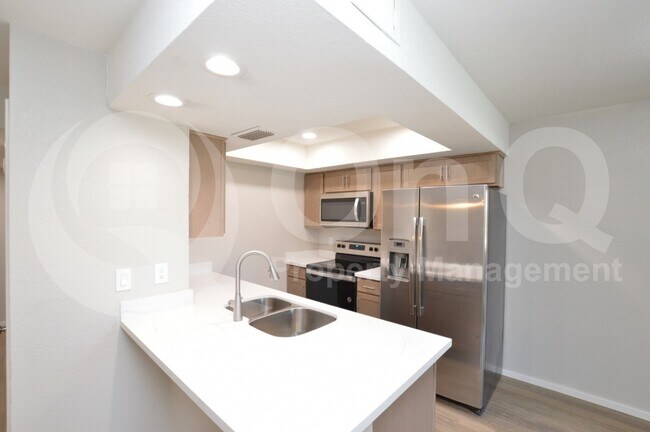 Building Photo - 520 N Stapley Dr