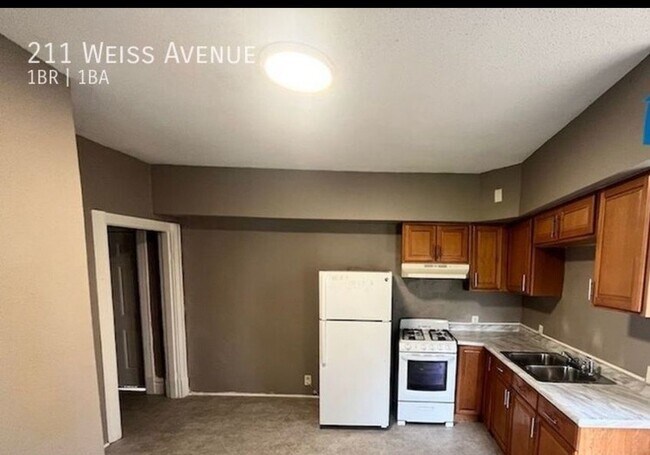 Foto del edificio - 211 Weiss Ave