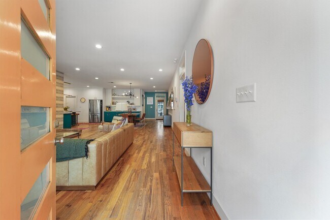 Foto del edificio - 2708 Kennedy St