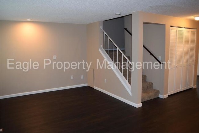 Building Photo - 12412 SE 60th Ct